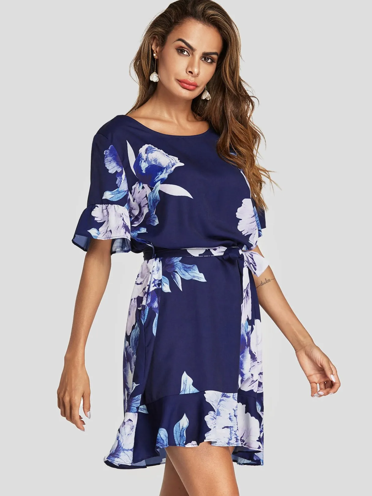 Wholesale Navy Round Neck Short Sleeve Floral Print Belt Self-Tie Ruffle Hem Dresses